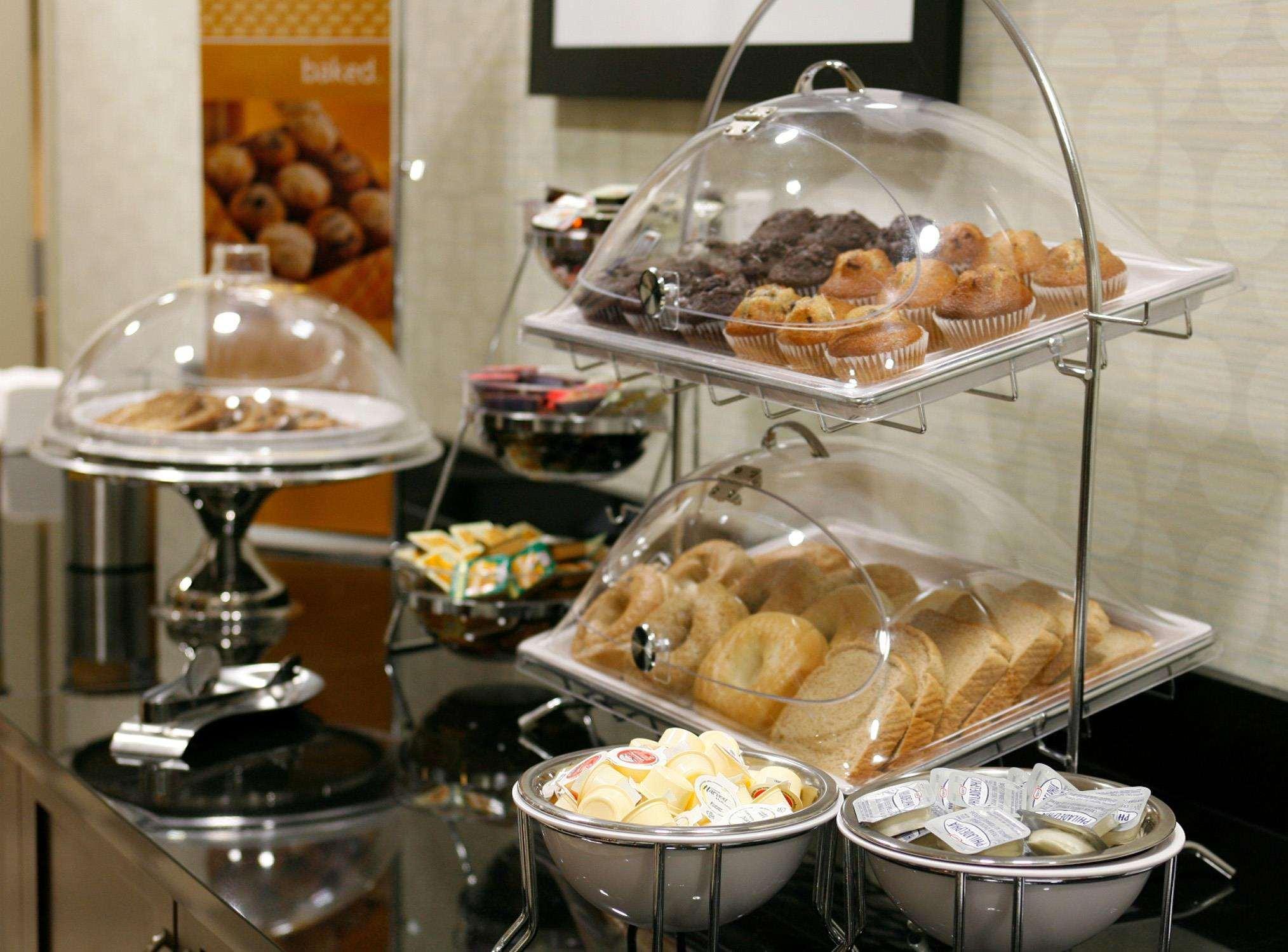 Hampton Inn & Suites Red Deer Penhold Restaurante foto