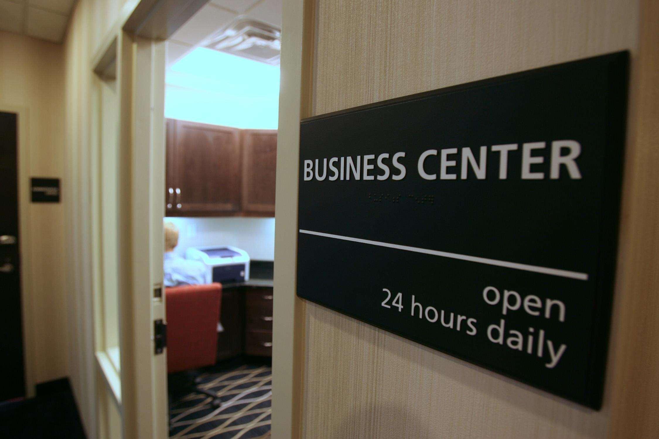 Hampton Inn & Suites Red Deer Penhold Facilidades foto