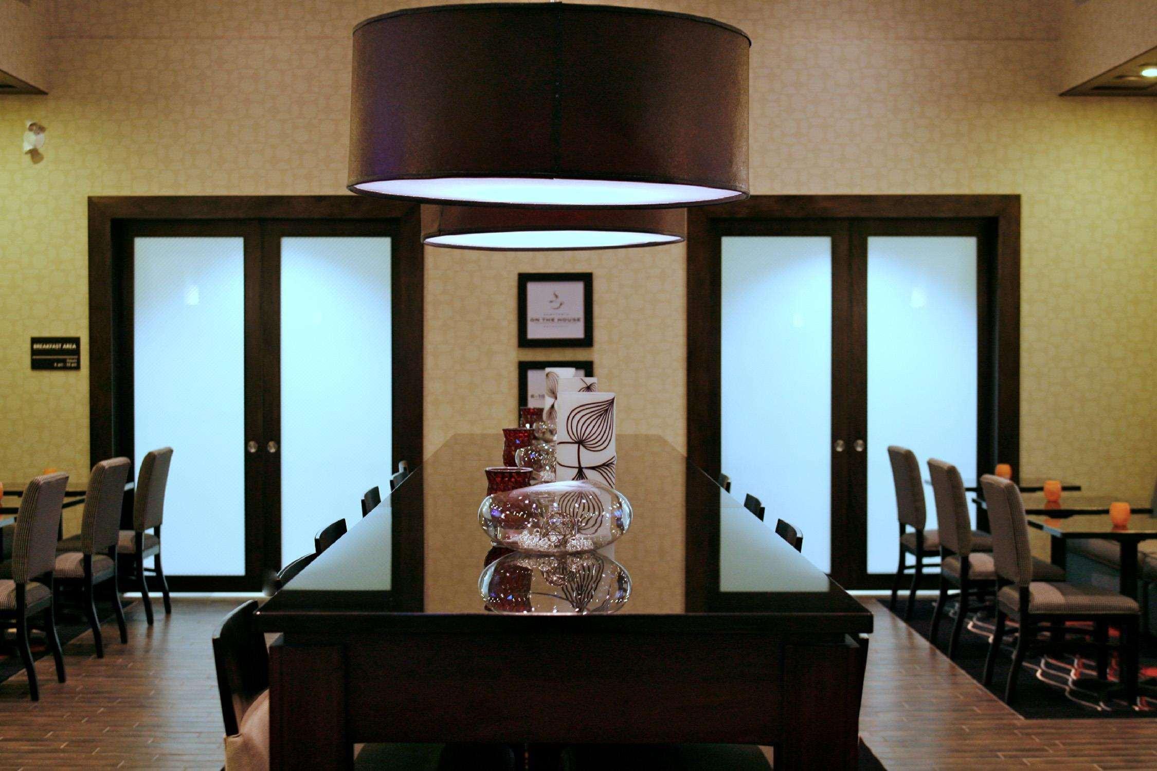 Hampton Inn & Suites Red Deer Penhold Restaurante foto